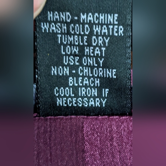 Halston Plum Sleep Shirt - MED - Picture 8 of 8